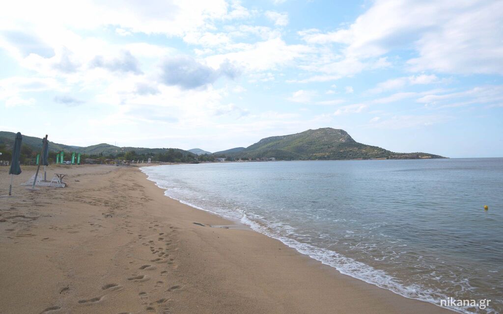 Gradska plaža u Toroniju, Toroni, Sithonia mirno more