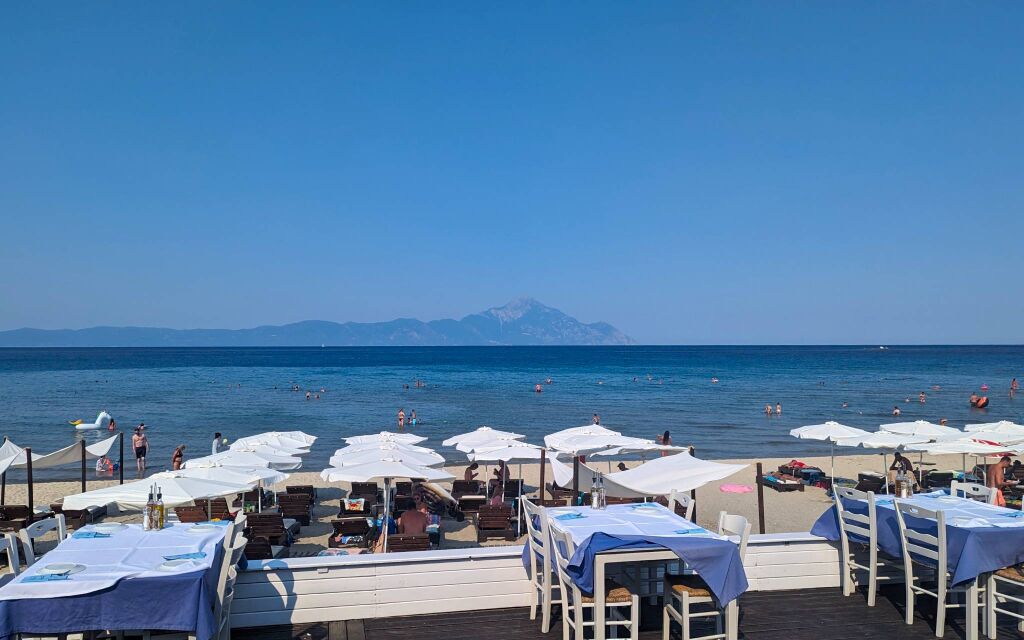 Gradska plaža u Sartiju, Sarti, Sithonia
