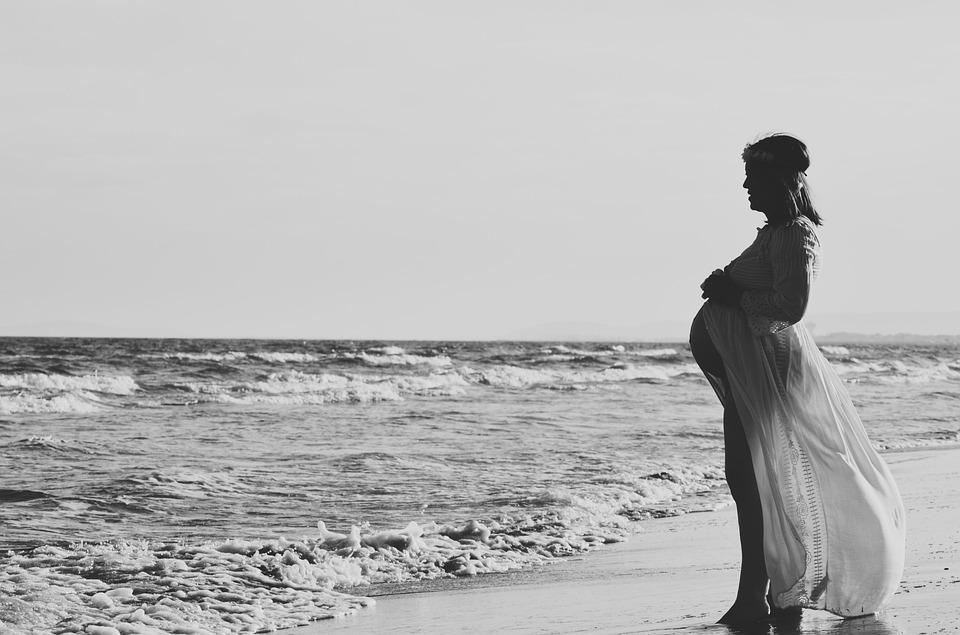 sea pregnant woman