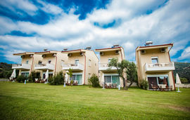 parea kalamitsi maisonettes kalamitsi sithonia 1
