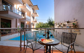 lotos nikos corner potos thassos psario  (4)