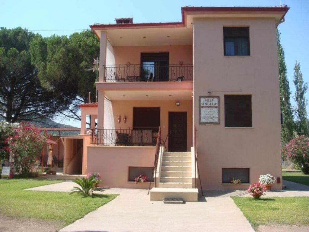 Angela Villa, Sykia, Sithonia