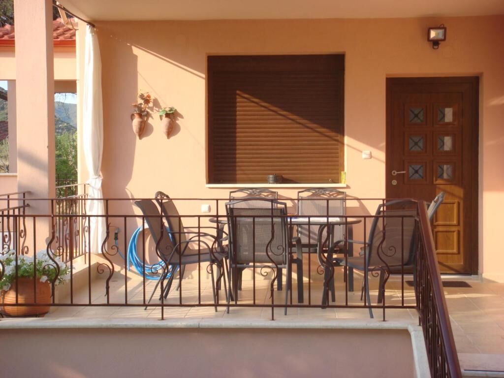 Angela Villa, Sykia, Sithonia
