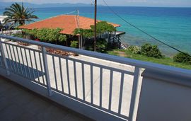 marianna apartments nea rodha athos 4 bed apartment 1