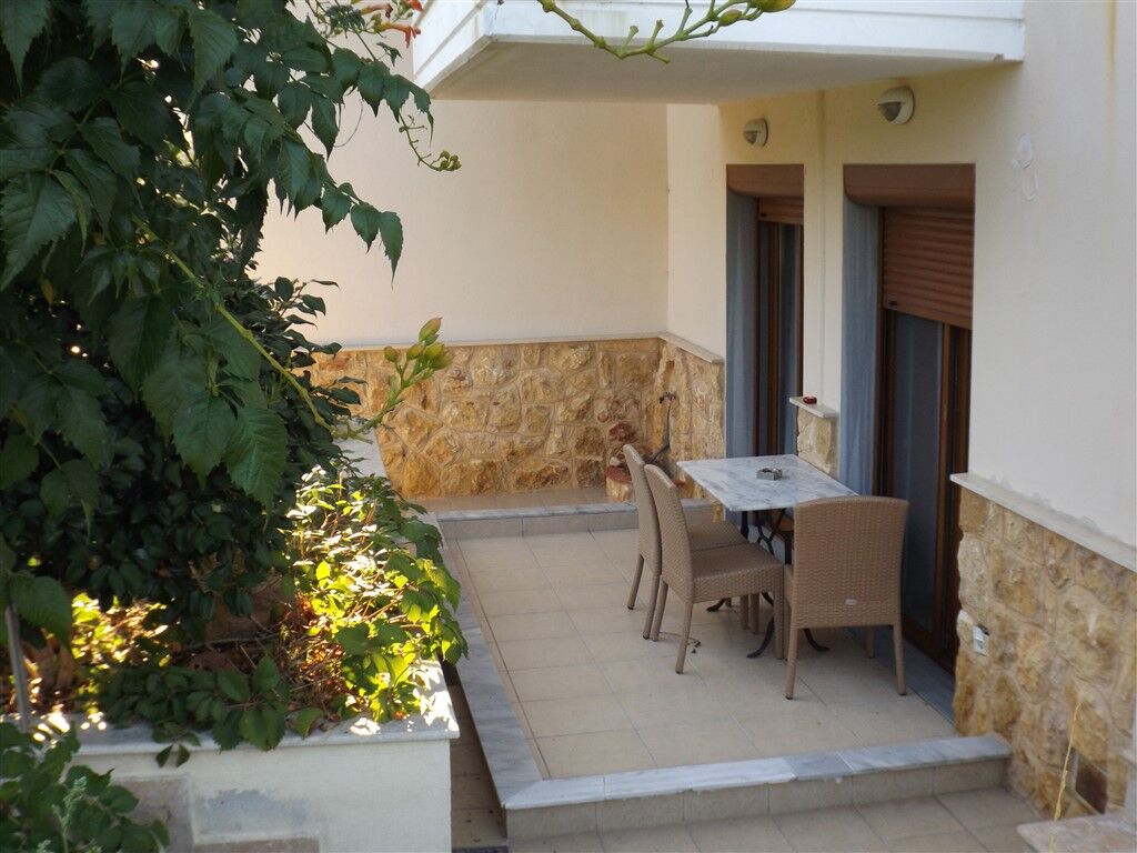 Alex Home, Sykia, Sithonia