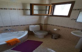 Alex Home, Sykia, Sithonia