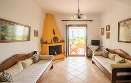 Xrysa's Seafront Maisonette, Nikiti, Sithonia