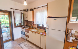 Xrysa's Seafront Maisonette, Nikiti, Sithonia