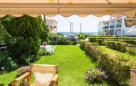 Xrysa's Seafront Maisonette, Nikiti, Sithonia