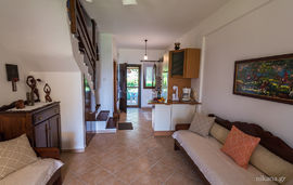 Xrysa's Seafront Maisonette, Nikiti, Sithonia