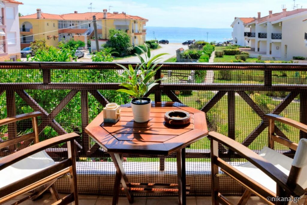 Xrysa's Seafront Maisonette, Nikiti, Sithonia