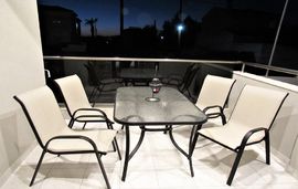 SunRay Apartments, Nikiti, Sithonia, 4 Bed Apartment, First Floor, No. 2