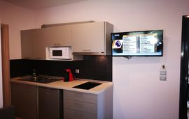 SunRay Apartments, Nikiti, Sithonia, 4 Bed Apartment, First Floor, No. 2