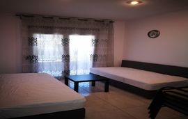 SunRay Apartments, Nikiti, Sithonia, 4 Bed Apartment, First Floor, No. 2