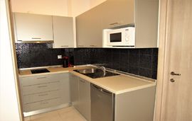 SunRay Apartments, Nikiti, Sithonia, 4 Bed Apartment, First Floor, No. 3