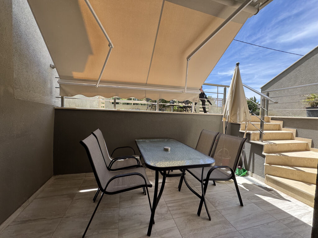 SunRay Apartments, Nikiti, Sithonia, 5 Bed Apartment, Semi-based, A2