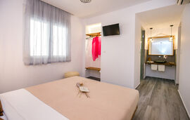 Ageri Pension, Potos, Thassos, 2 Bedroom Apartment, Ground Floor, Sea View