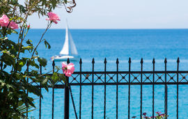 Ageri Pension, Potos, Thassos, Yard