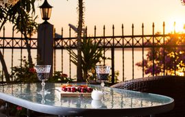 Ageri Pension, Potos, Thassos, Yard