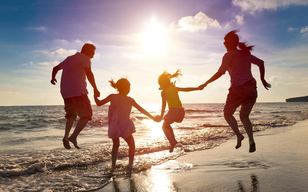 family beach geece