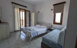 Zefyros Pension, Ammouliani, Athos