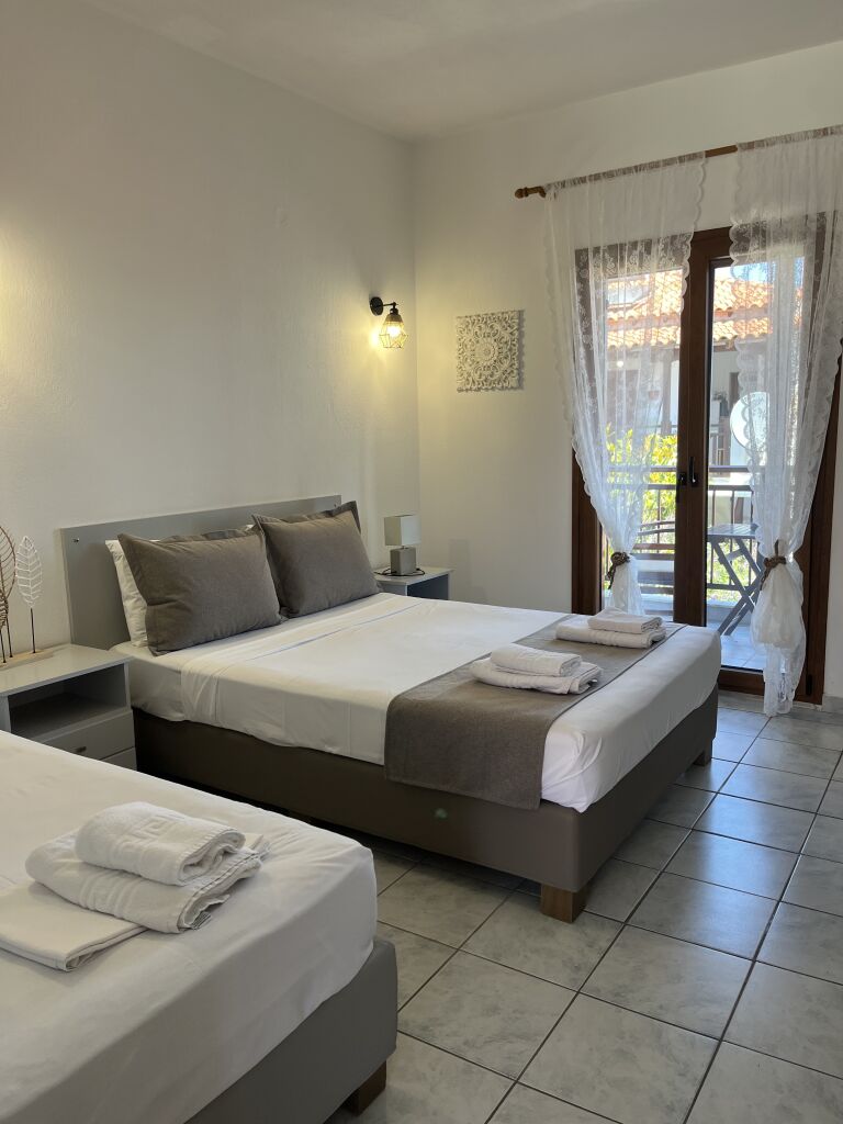 Zefyros Pension, Ammouliani, Athos