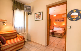 Anastasia Apartments, Skala Potamia, Thassos, 4 Bed Apartment, First Floor, No.1