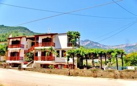 to kavouri rooms and apartments skala potamia thassos  (1)