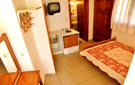 to kavouri rooms and apartments skala potamia thassos  (14)