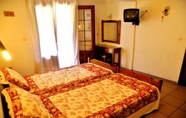 to kavouri rooms and apartments skala potamia thassos  (18)