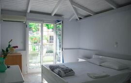 Steven Studios, Vasiliki, Lefkada, 2 Bedroom Apartment, Two Bathrooms