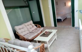 Steven Studios, Vasiliki, Lefkada, 4 Bed Apartment, Ground Floor