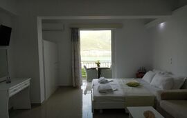 Steven Studios, Vasiliki, Lefkada, 3 Bed Studio, Sea View