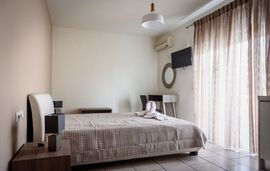 Finikes Studios, Limenas, Thassos