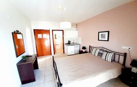 Finikes Studios, Limenas, Thassos