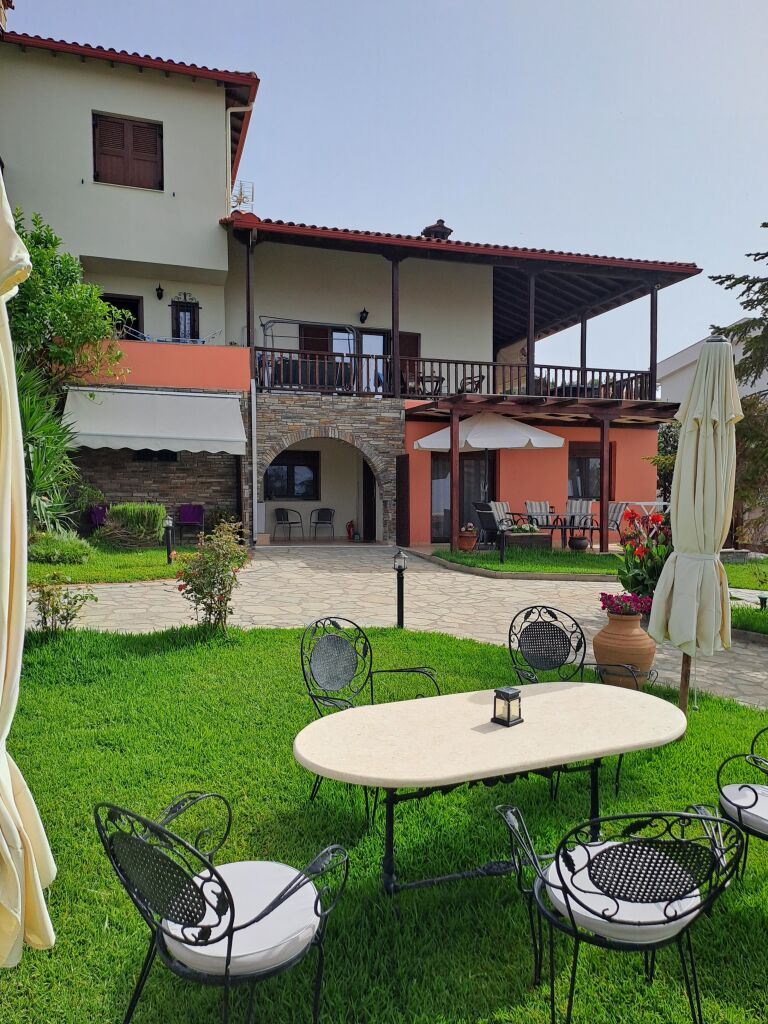 Sunday's Family House, Nikiti, Sithonia