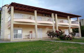 sofia villa nea skioni kassandra 1