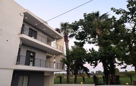 bikinis apartments kariotes lefkada 1 
