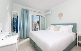 House Of Hearts, Limenas, Thassos