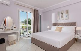 House Of Hearts, Limenas, Thassos