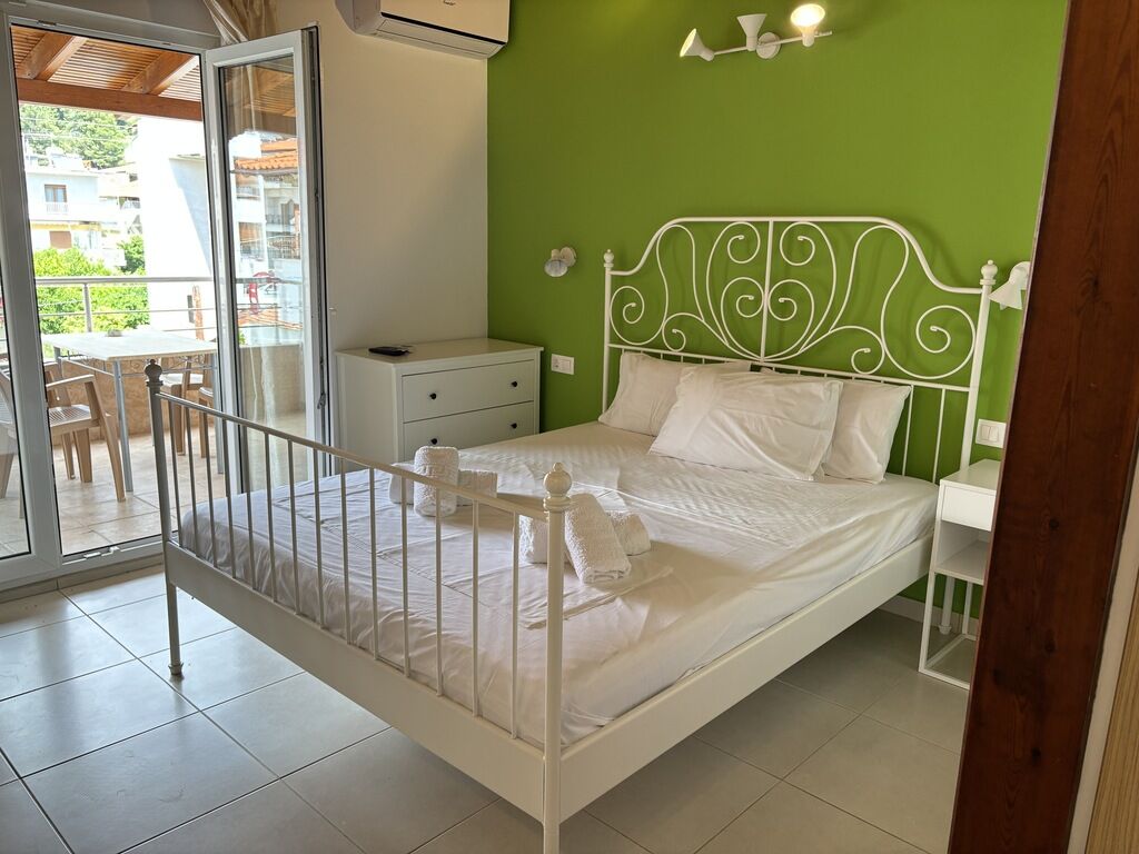 Agapi House, Neos Marmaras, Sithonia, 3 Bed Studio, No. 3B