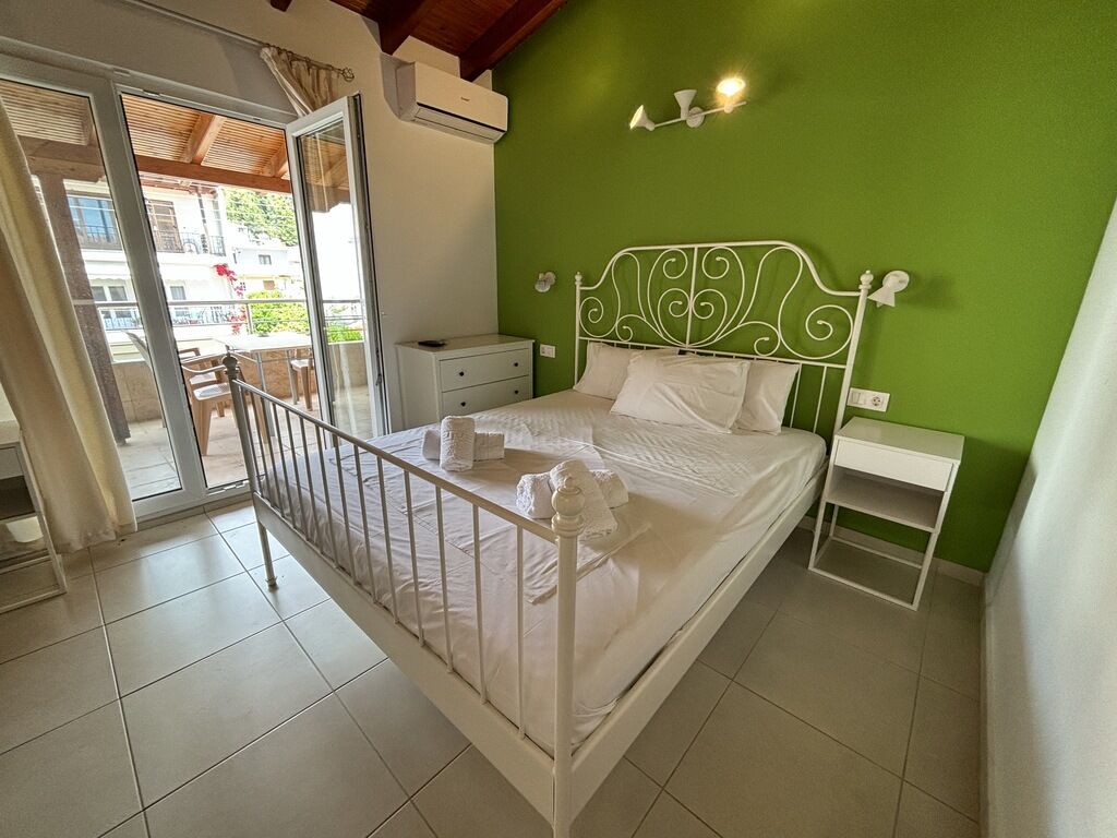 Agapi House, Neos Marmaras, Sithonia, 3 Bed Studio, No. 3B