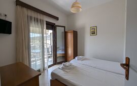 Eleni Pansion, Ammouliani, Athos