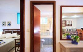 Akrokeramon Apartments, Limenas, Thassos, 5 Bed Apartment, Semi-based, No.12