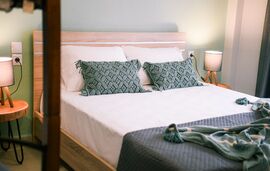 Bloom Garden Apartments, Ierissos, Athos