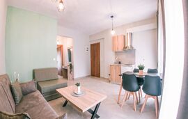 Bloom Garden Apartments, Ierissos, Athos