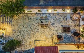 Bloom Garden Apartments, Ierissos, Athos