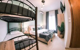 Bloom Garden Apartments, Ierissos, Athos