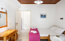 georgakis george rooms vassiliki lefkada 3 bed apartment 1