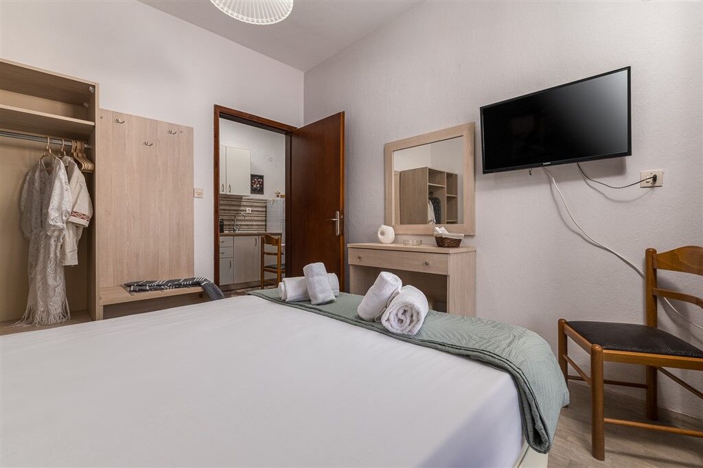 Theramvos Apartments, Pefkohori, Kassandra
